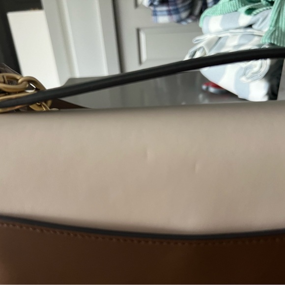 Authentic Coach purse - gorgeous! - Picture 5 of 7